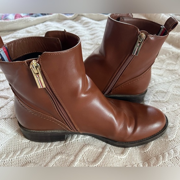 Tommy Hilfiger Brown Zip Up Boots Women’s Size 8 - Picture 5 of 13